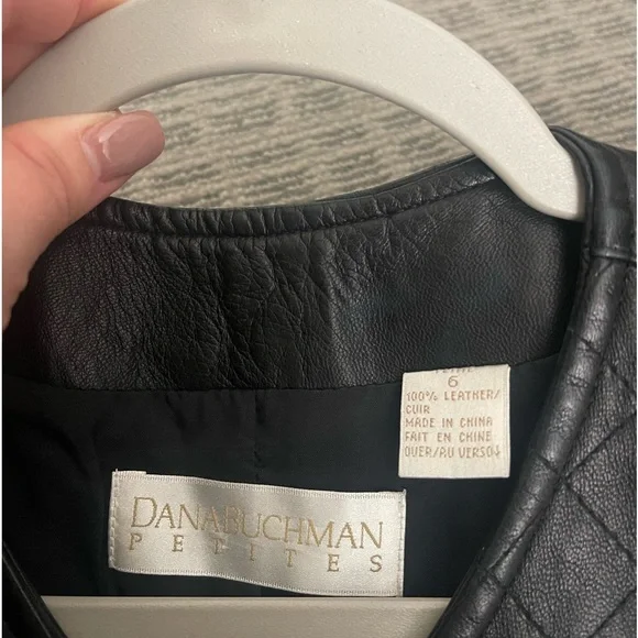 Dana Buchman Petites 100% leather Vest - Picture 4 of 4